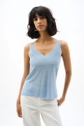 Blusa sin mangas metalizada con pedrería azul cielo 252915S2