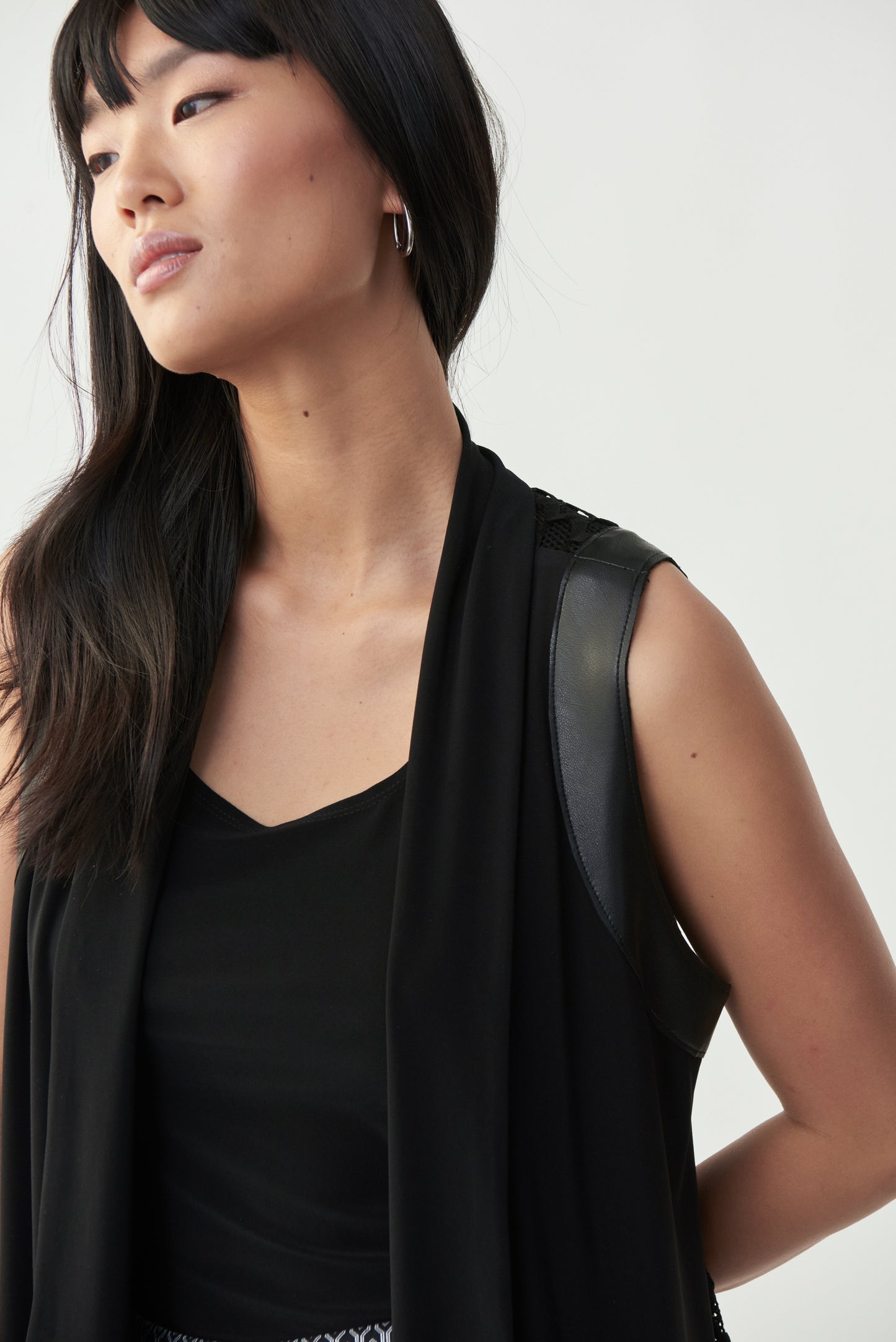 Chaleco negro 221088 Joseph Ribkoff