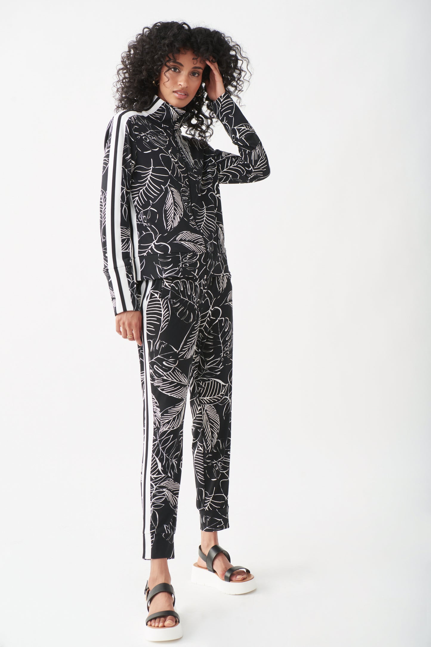 Pantalón estampado blanco y negro 221186