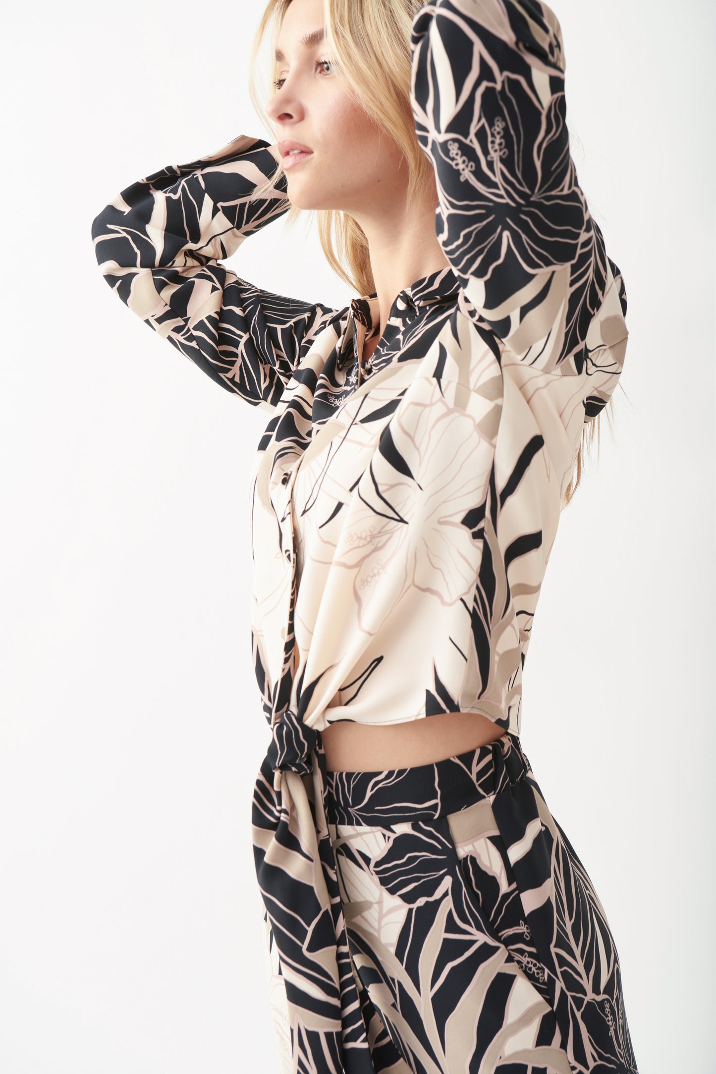 Blusa estampado tropical 221223