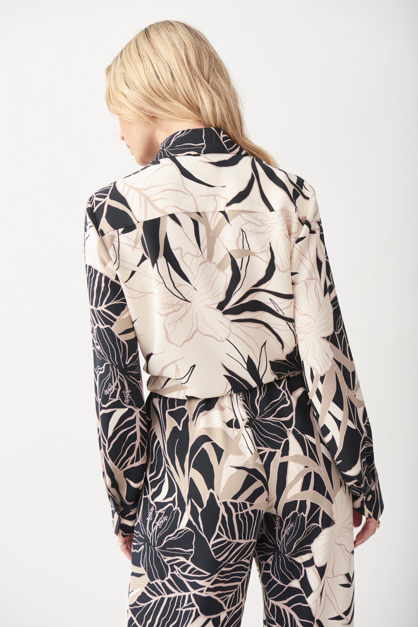 Blusa estampado tropical 221223