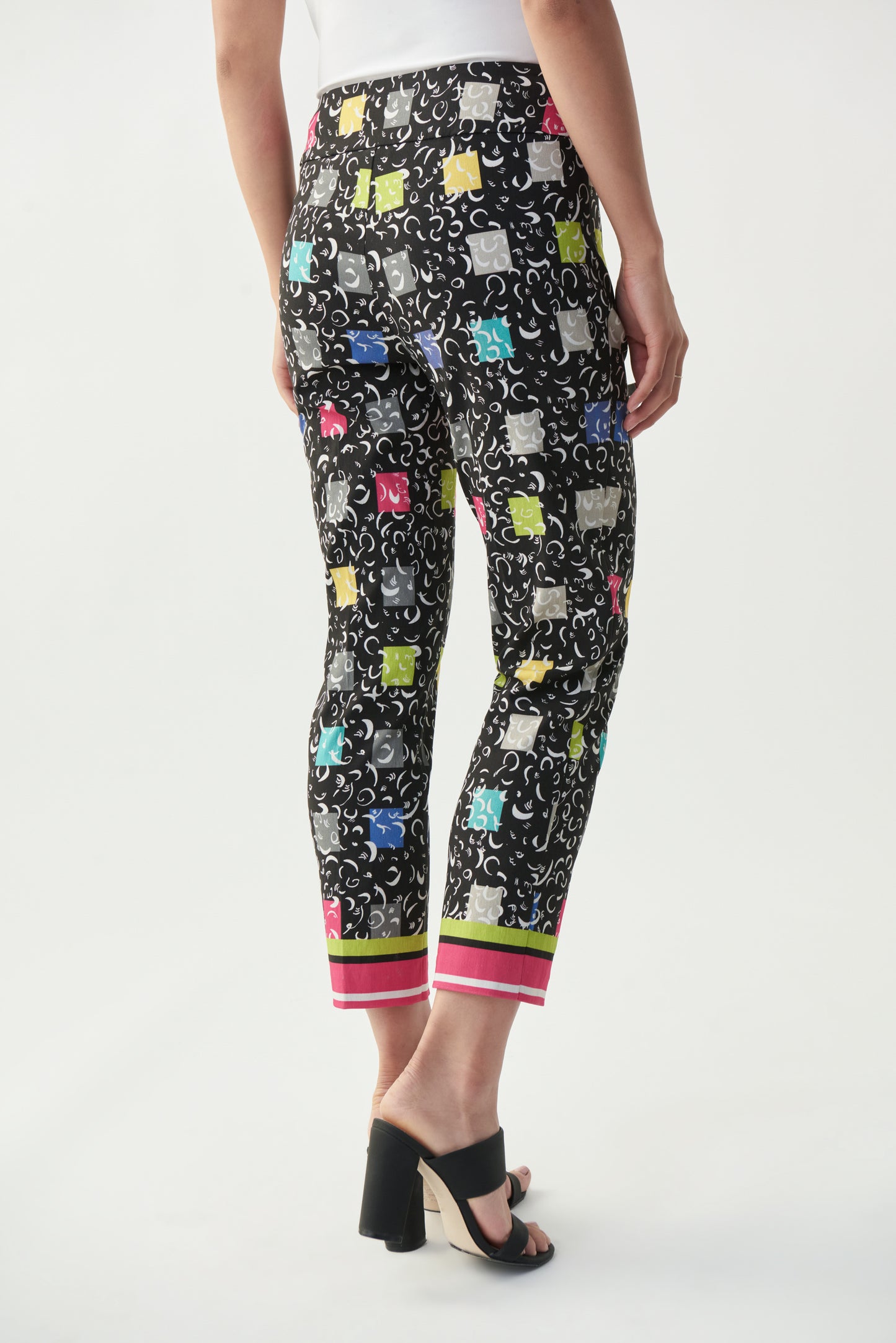 Pantalón capri estampado multicolor 221249