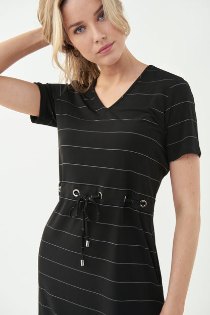 Vestido negro con líneas 221272