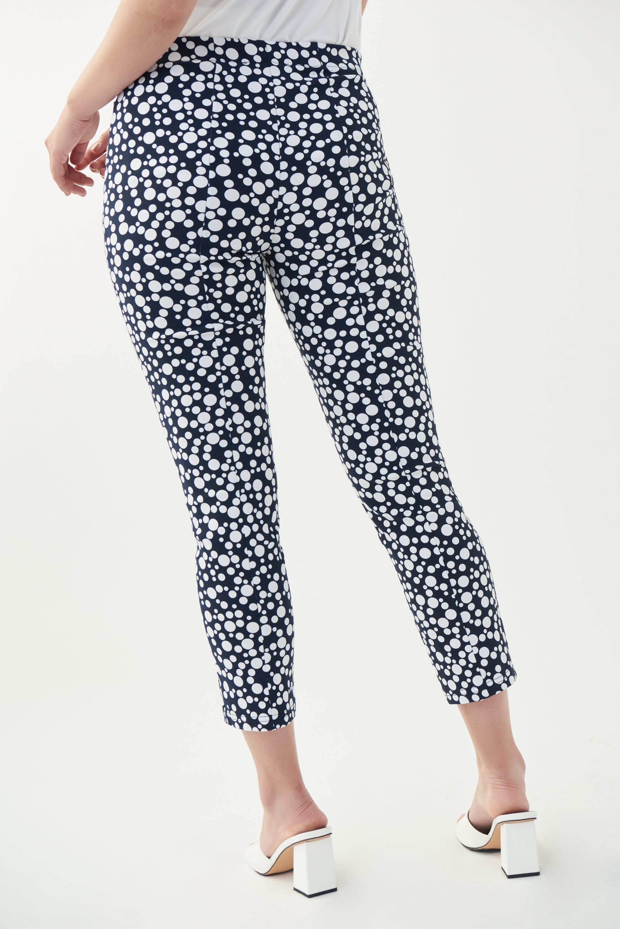 Pantalón capri estampado puntos 221318