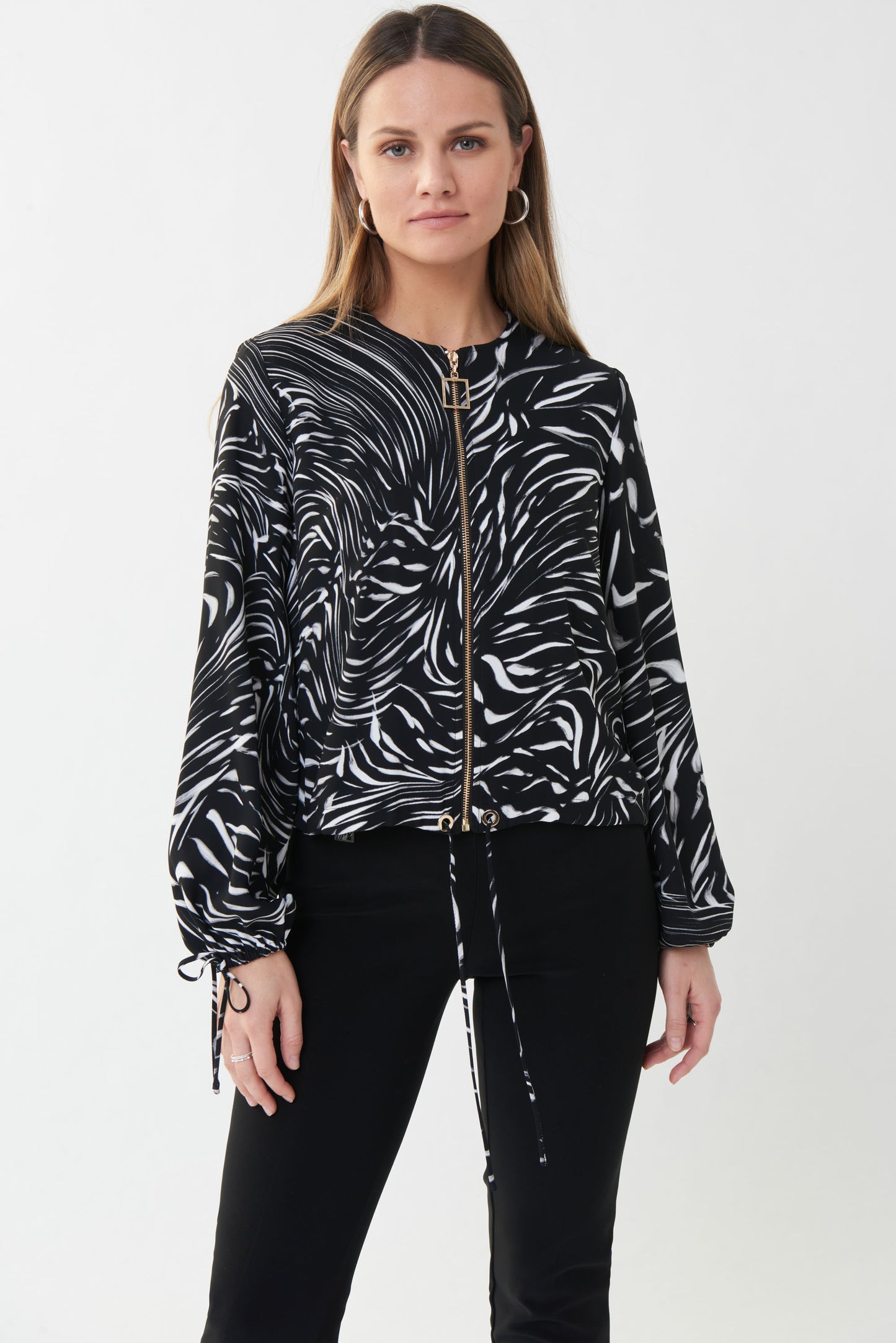 Chaqueta animal print blanco y negro 223035