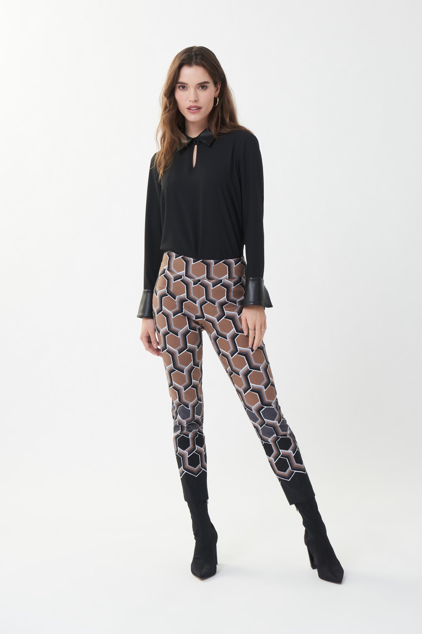 Blusa negra con ecopiel 223047