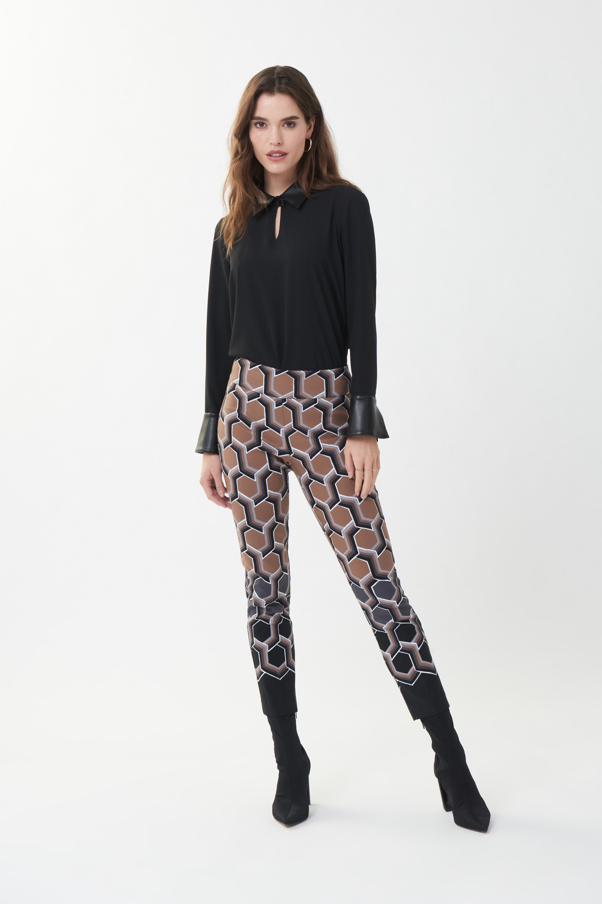 Blusa negra con ecopiel 223047