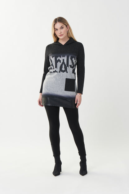 Blusón gris con letras y capucha 223050