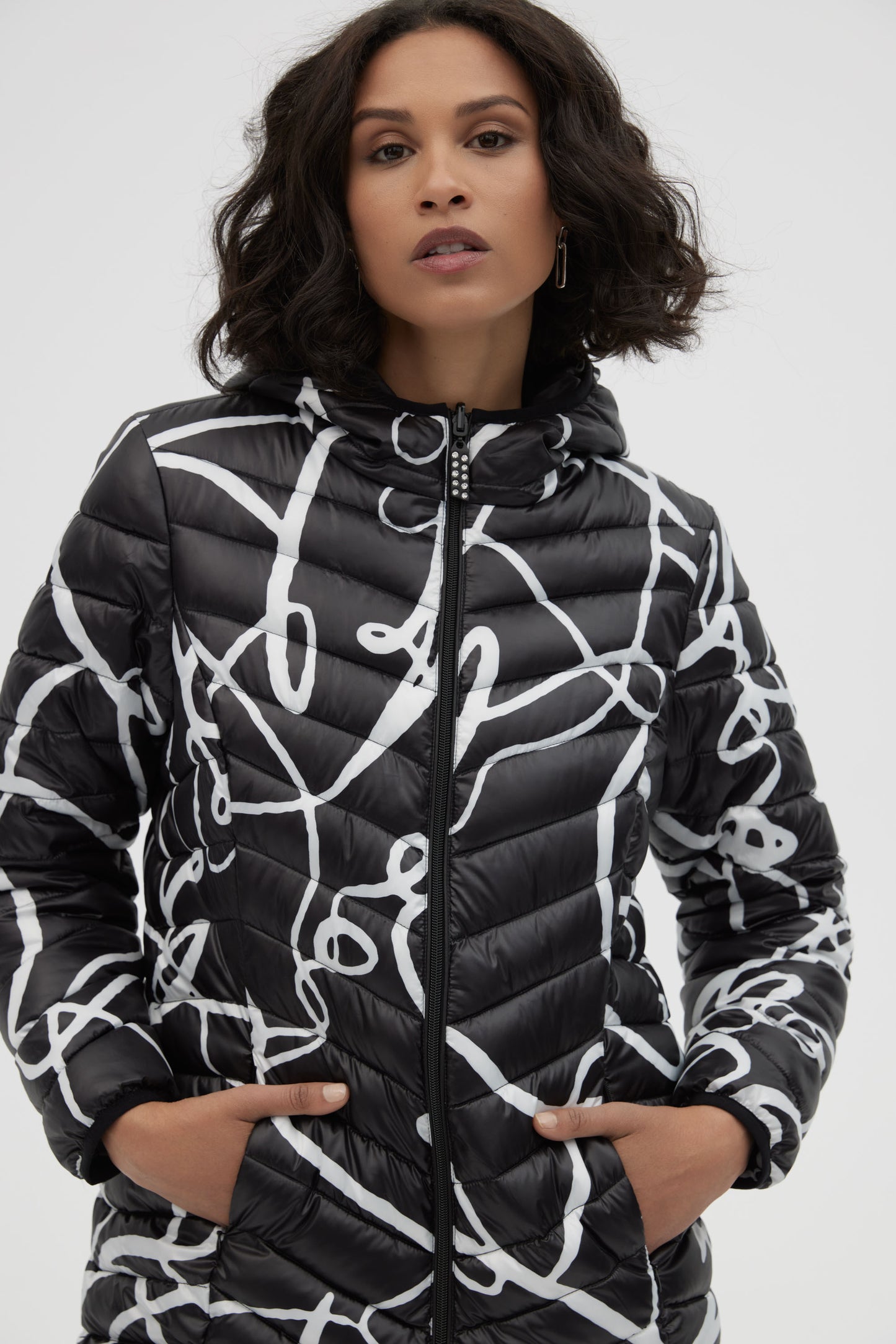 Chamarra acolchonada blanco con negro 223920