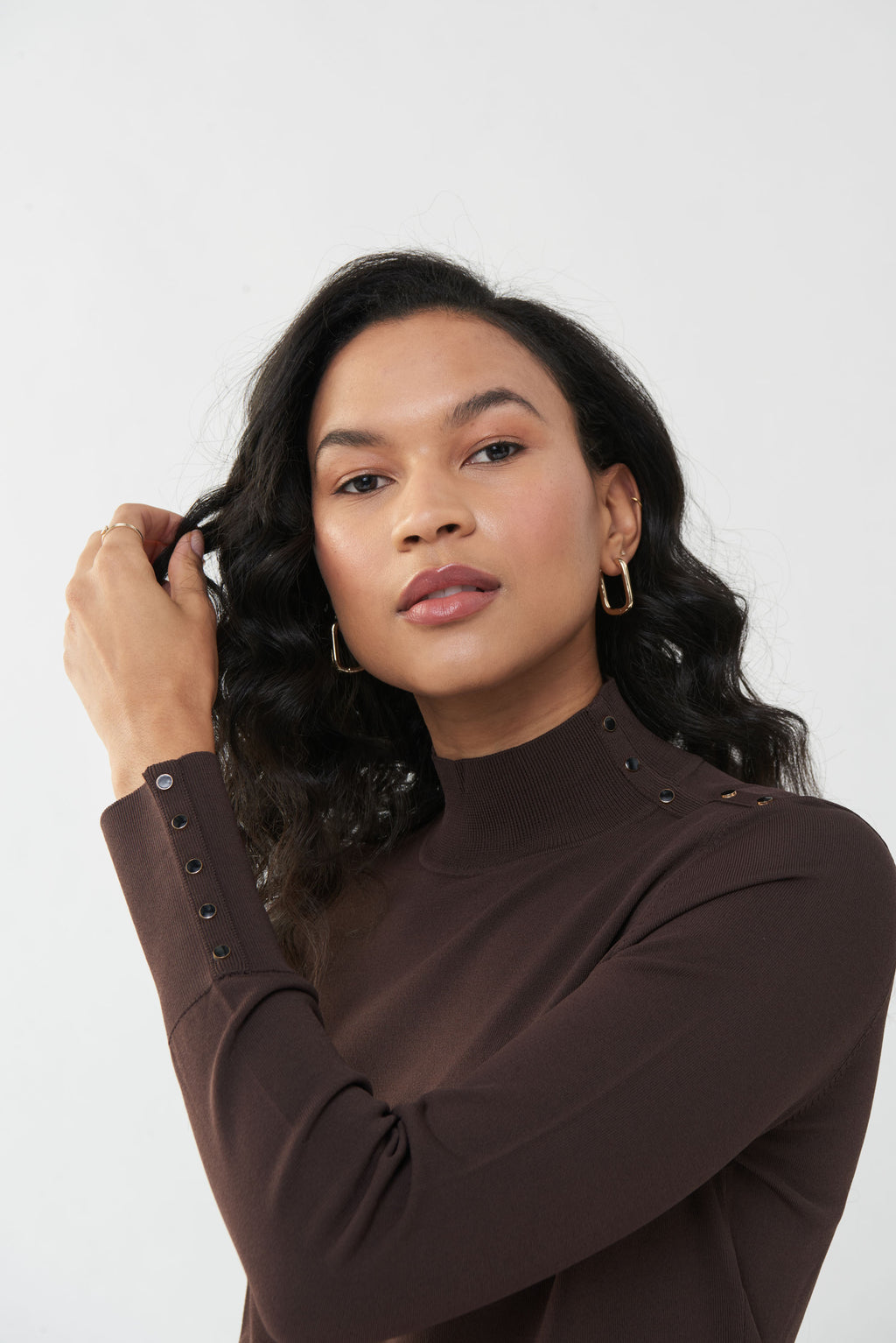 Sweater cuello alto café 223954