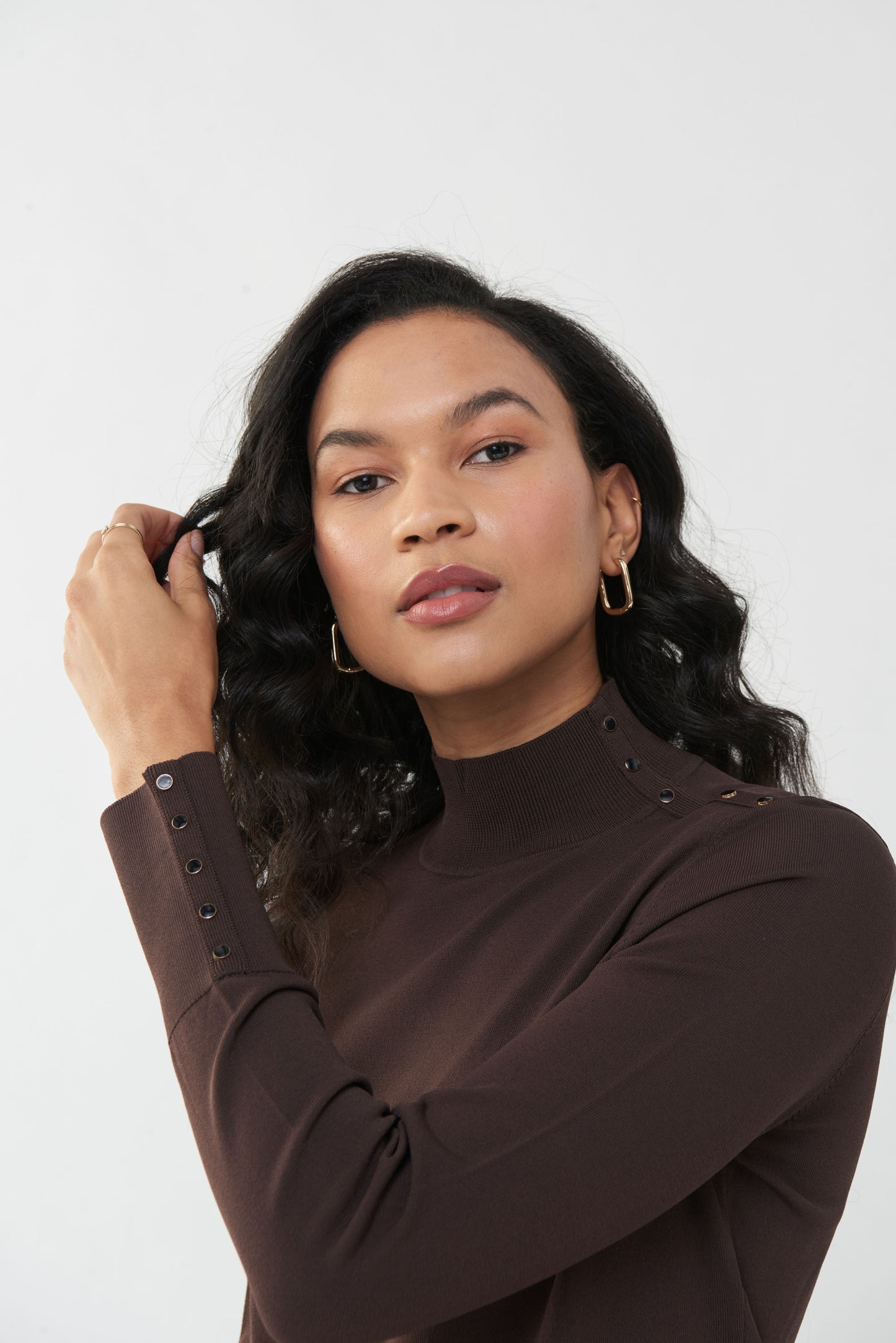 Sweater cuello alto café 223954