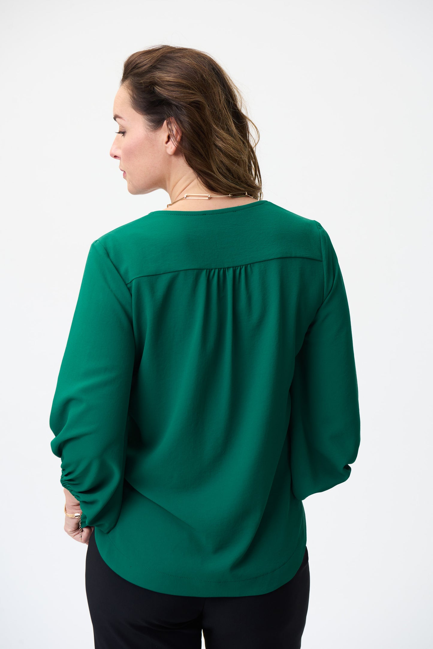 Blusa cuello "V" verde 224047