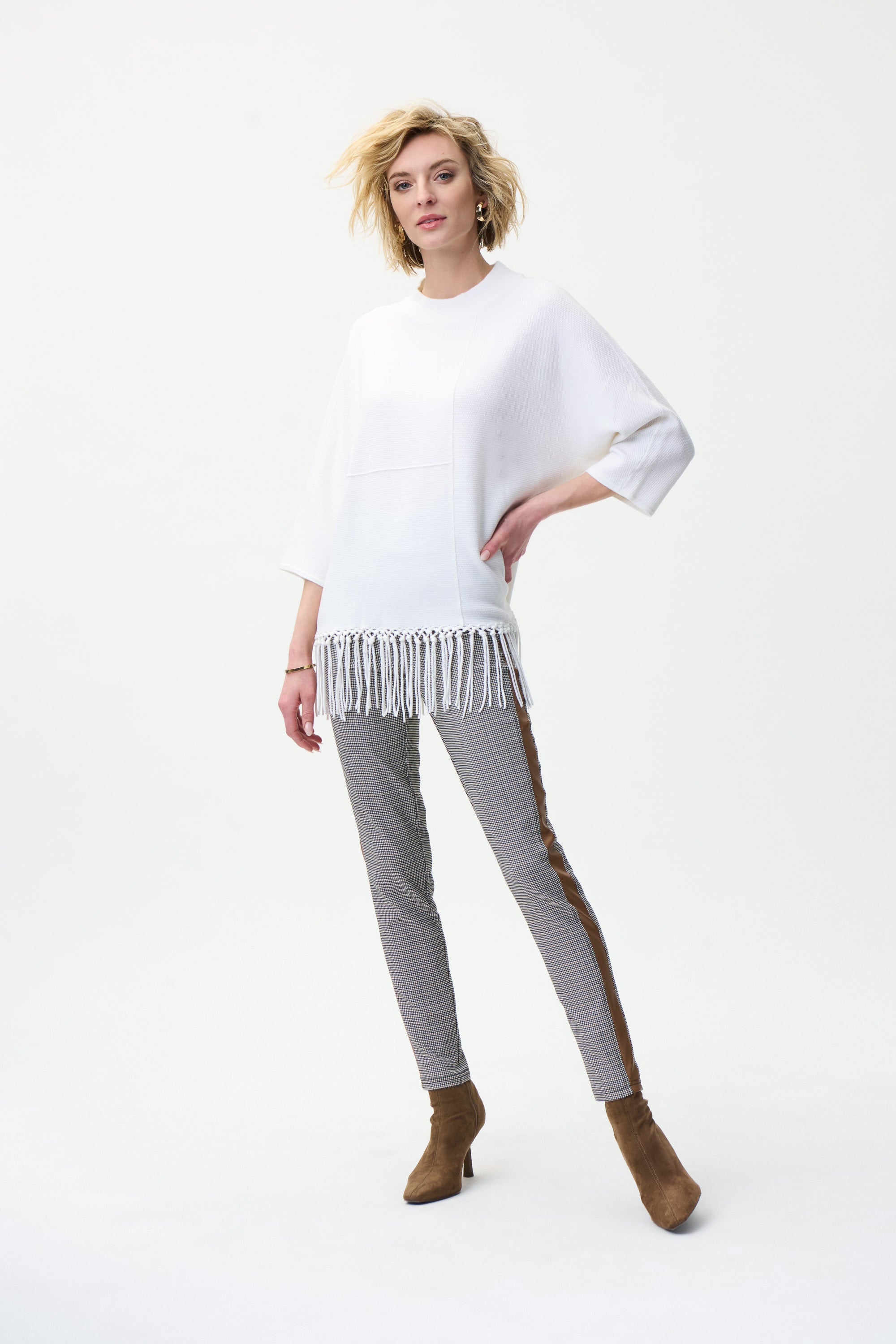 Pantalón beige con cuadros 224074