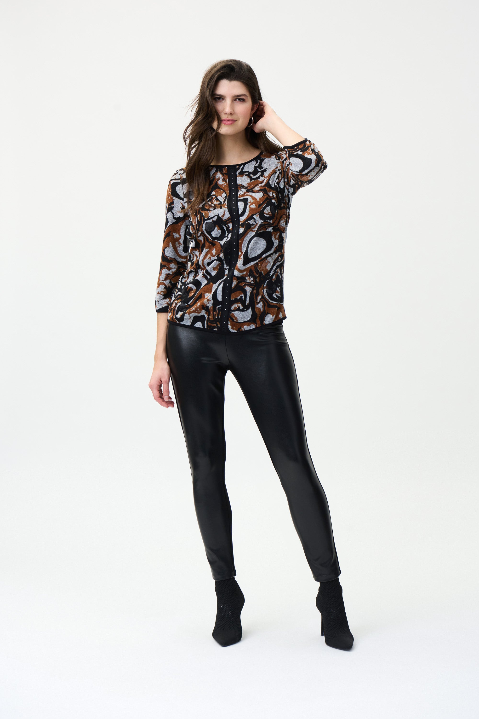 Blusa gris con chedron 224131