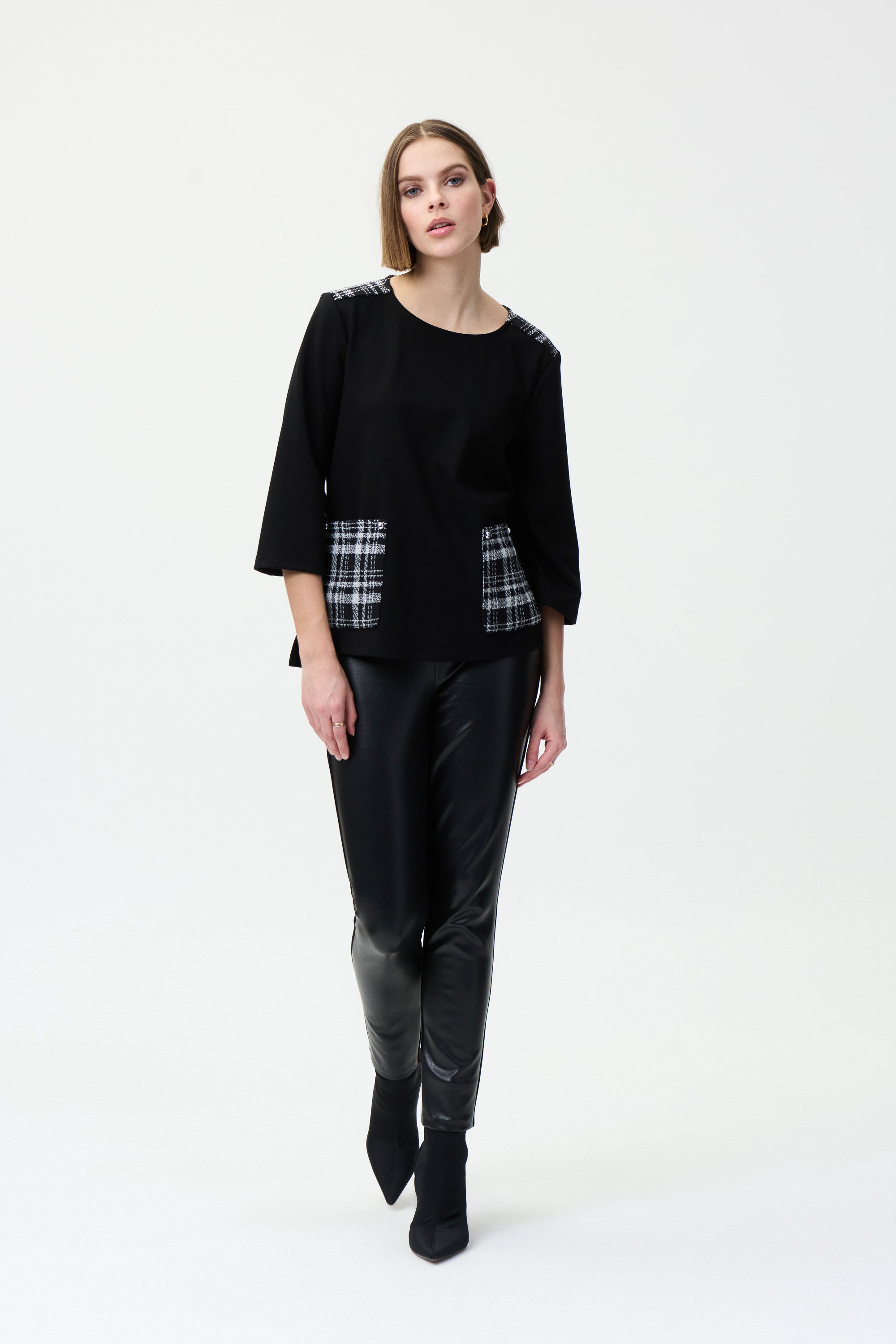 Blusa negra con parches 224152