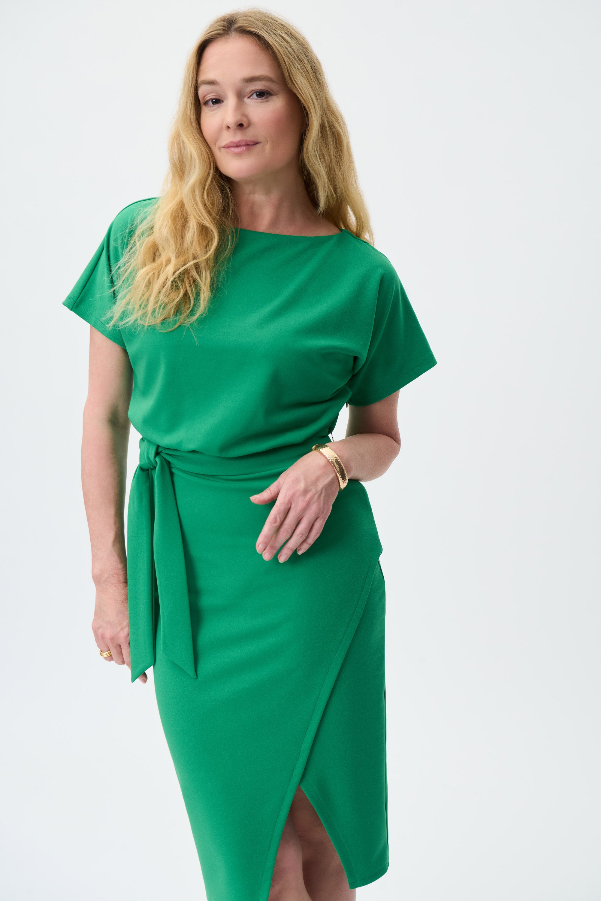 Vestido verde manga corta 231015