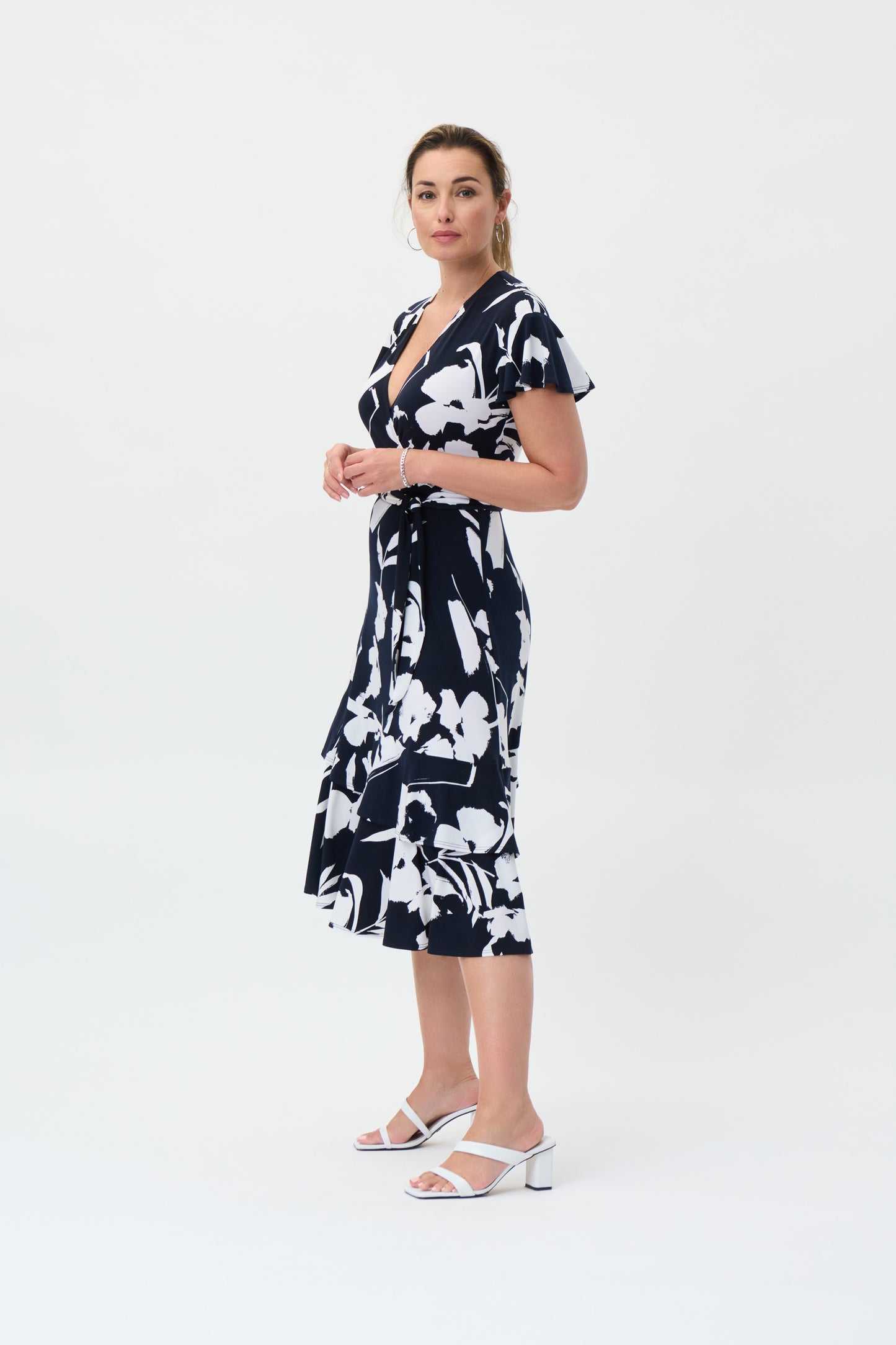 Vestido floral azul marino y beige 231047