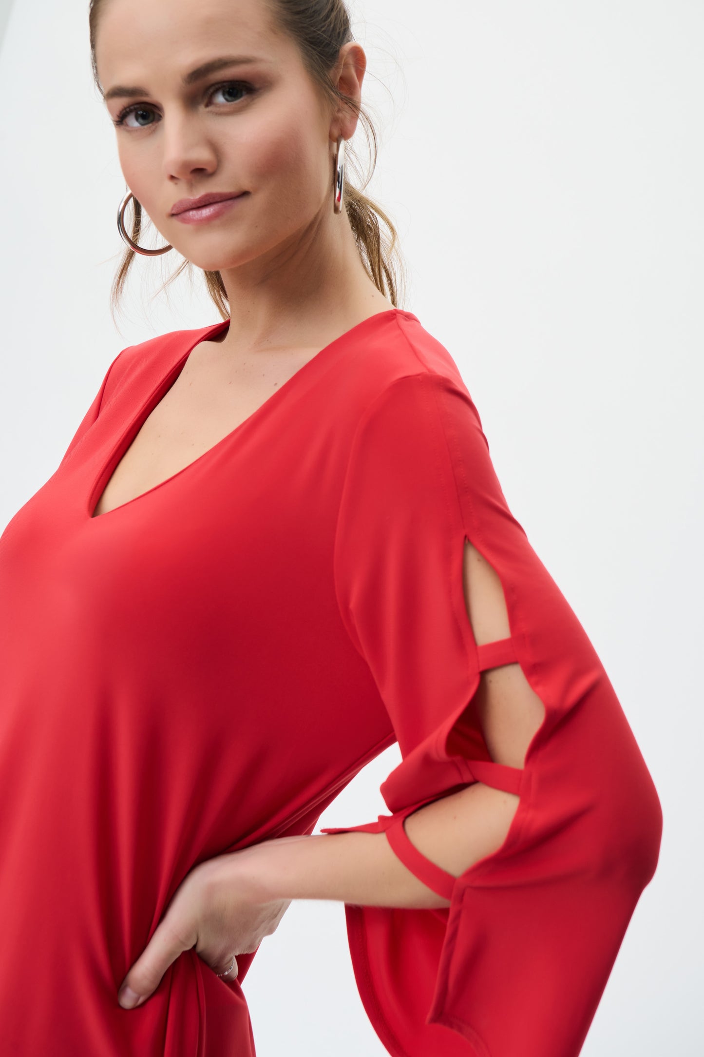 Blusón rojo con mangas acampanadas 231156
