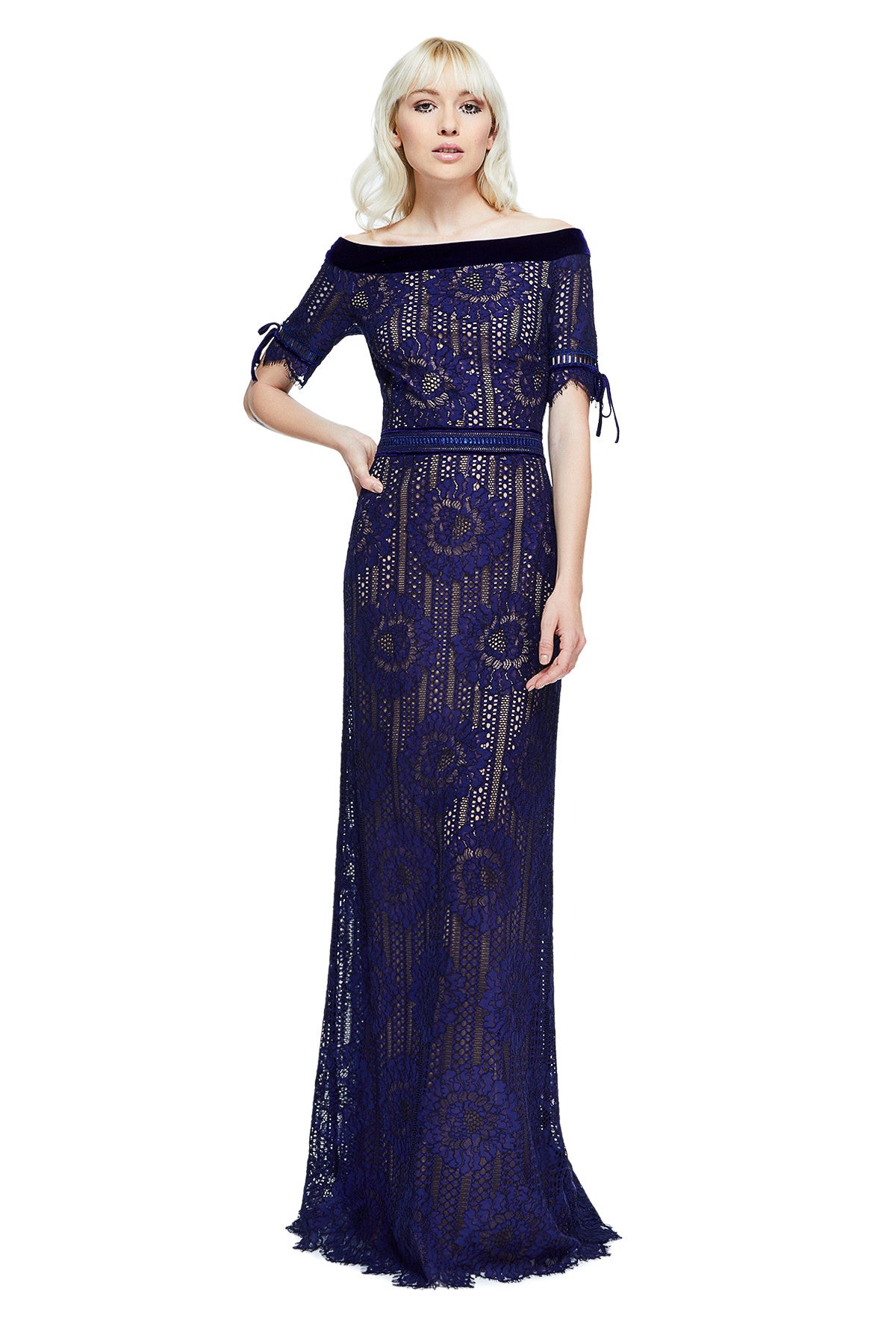 Vestido manga corta morado y negro con fondo nude 17022 Tadashi Shoji